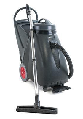 Summit Pro 18SQ wet/Dry Vacuum